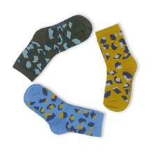 Load image into Gallery viewer, 3 Pack Camo Kids Sustainable Cotton Fashion Ankle Socks for Boys and Girls
